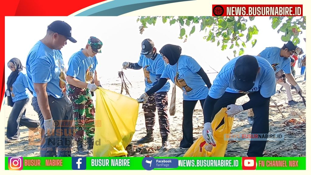 Bukan Aksi Demo, Pantai Nabire Diserbu Ratusan Massa Bawa Misi Lingkungan (Foto: BusurNabire)