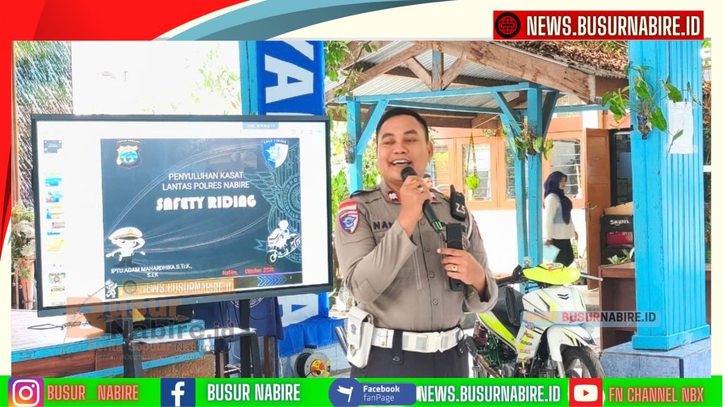 IPTU Nanto Edukasi Pelajar SMA Negeri 1 Nabire tentang Safety Riding dan Bahaya Freestyle (Foto: BusurNabire)