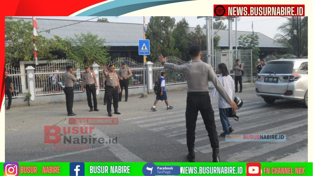 Tak Hanya Atur Lalu Lintas, Kapolda Papua Tengah Ingatkan Pelajar Nabire Bahaya Narkoba dan Bullying (Foto: Humas Polda Papua Tengah)