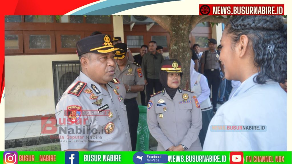 Tak Hanya Atur Lalu Lintas, Kapolda Papua Tengah Ingatkan Pelajar Nabire Bahaya Narkoba dan Bullying (Foto: Humas Polda Papua Tengah)