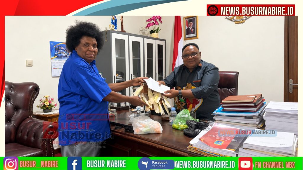 John NR Gobai Terima Surat Warga Jita, Suku Sempan Tegaskan Identitas Adat (Foto: Istimewa)